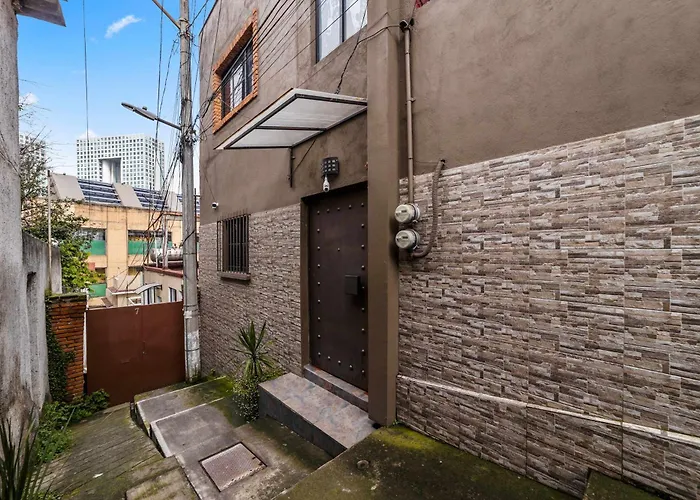 Charming 2-bedroom Retreat In Lomas De Bezares México DF